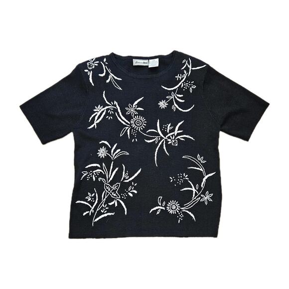 Vtg Embroidered Floral Sweater Womens S Black White Short Sleeve Wearable Art - Picture 1 of 8